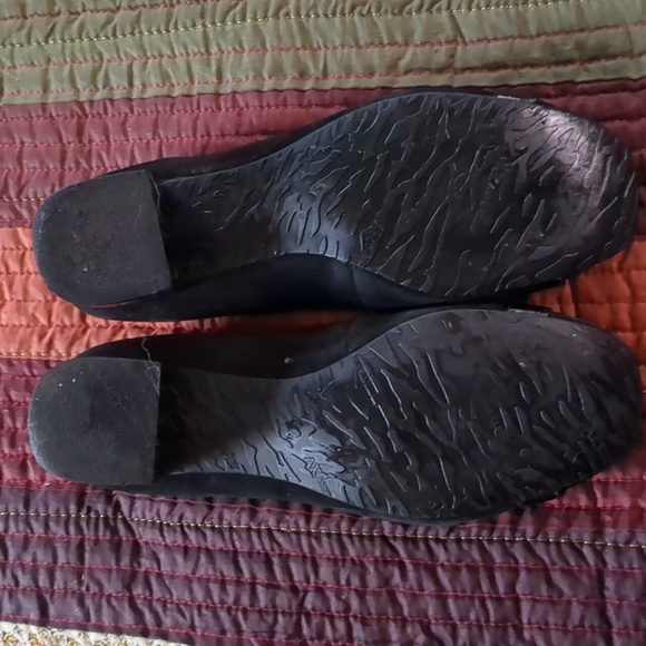 ANNE KLEIN* suede and patent leather block heel buckle top square toe dress shoe - Picture 12 of 14